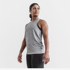 Nobull women’s high neck tank top. EUC, size large